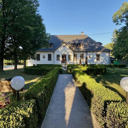 Kastiel Benice Pribovce Exterior foto